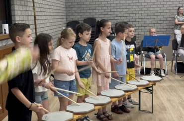 Super Kids verder op instrument!